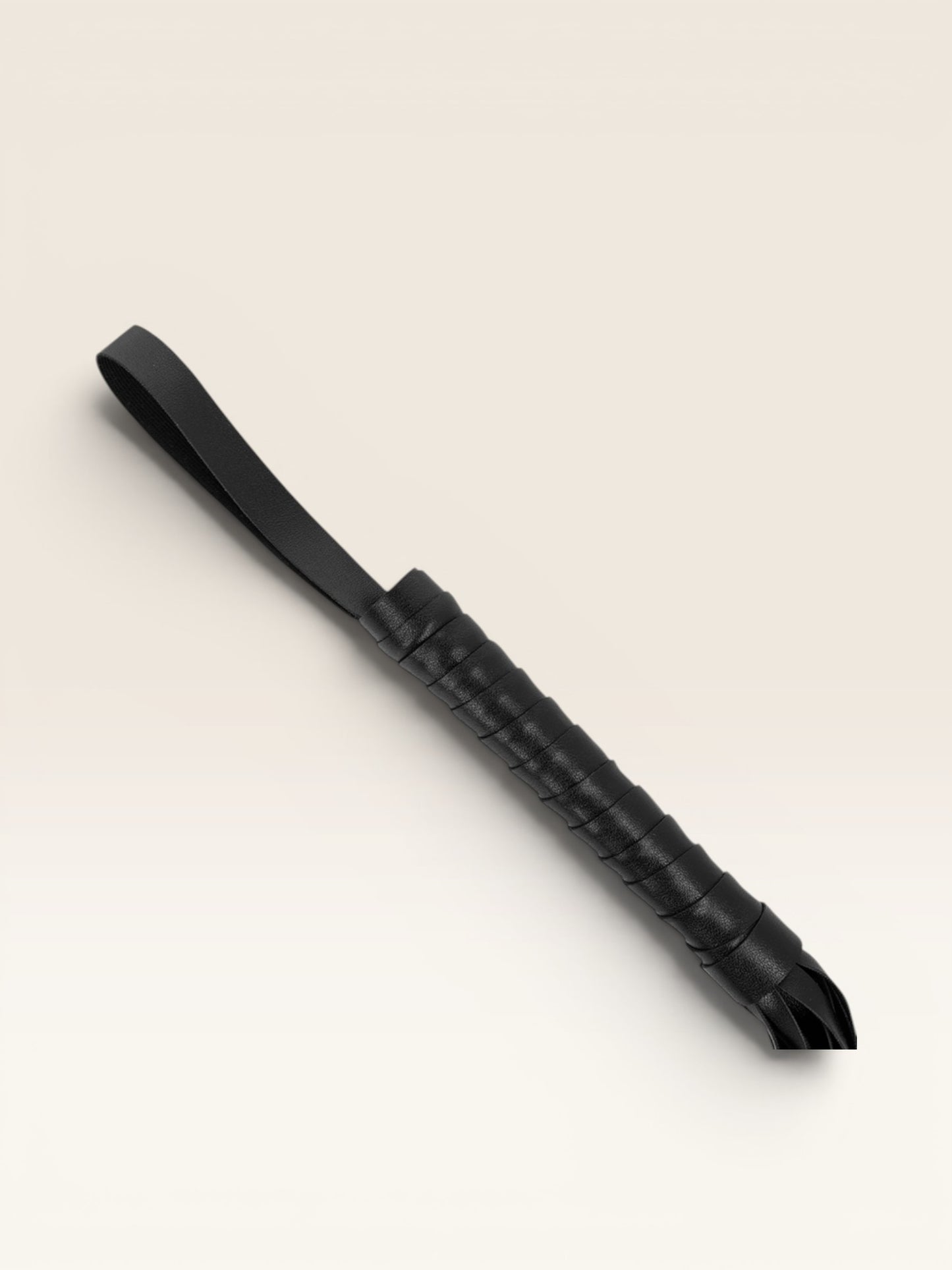 INTENSE - FETISH FLOGGER DE COURO VEGANO