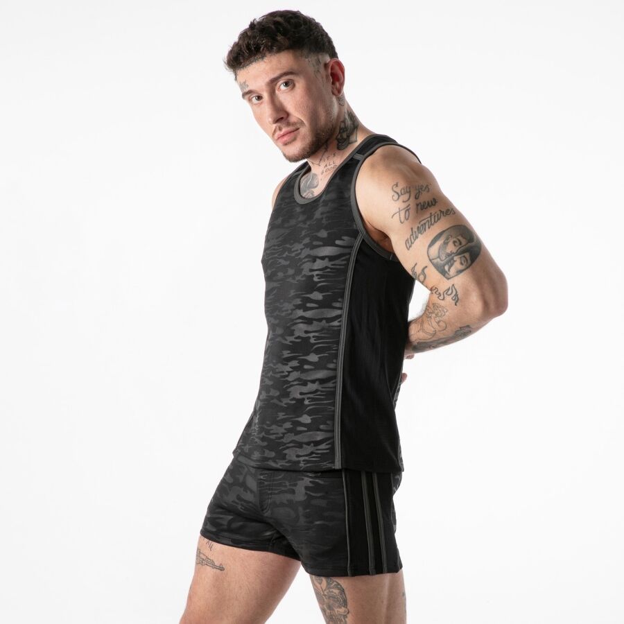 LOCKER GEAR - REGATA PRETA COM ACESSO MILITAR COMPLETO - TAMANHO L