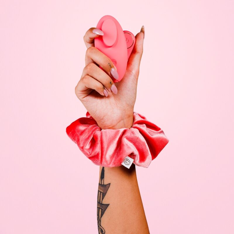 JE JOUE - ILY PANTY VIBE VIBRADOR ÍNTIMO COM CONTROLE REMOTO
