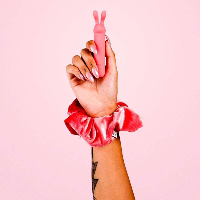JE JOUE - VIBRADOR ÍNTIMO RECARREGÁVEL ILY RABBIT BULLET