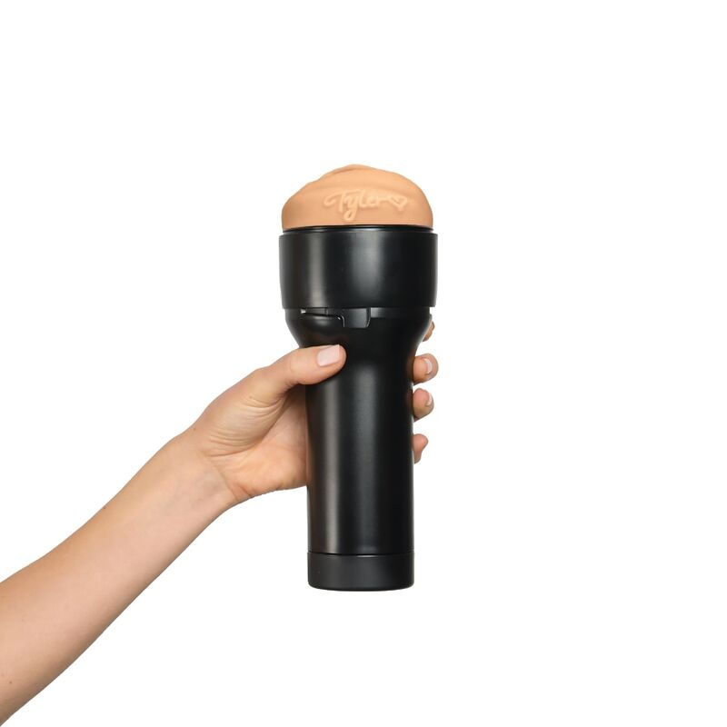 KIIROO - TYLER WISBY FEELTYLER PESADOR MASCULINO REALISTA