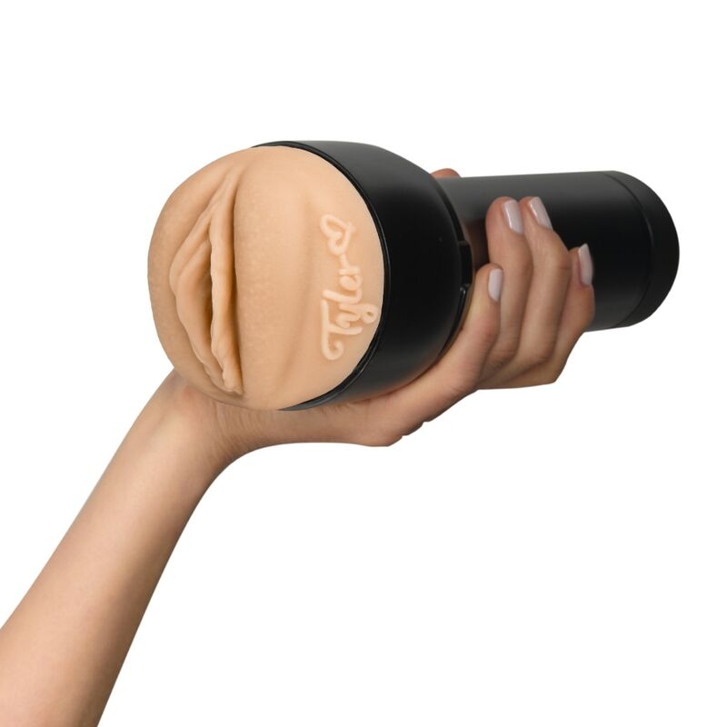KIIROO - TYLER WISBY FEELTYLER PESADOR MASCULINO REALISTA