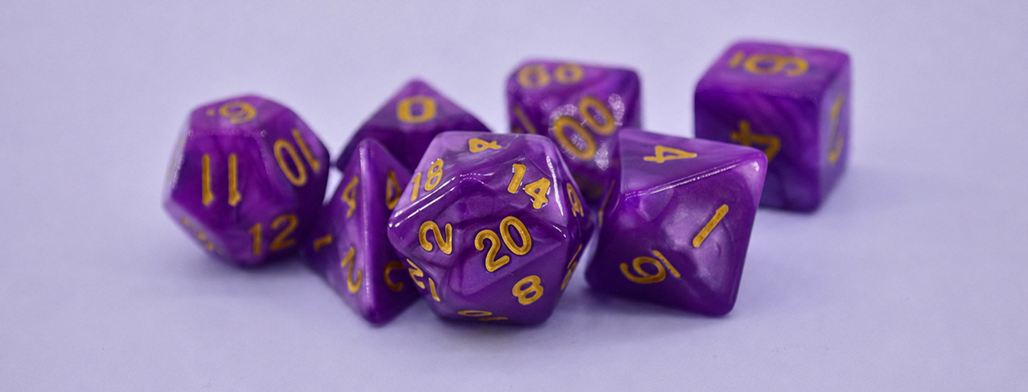 Conjunto de dados roxos para jogos de casal